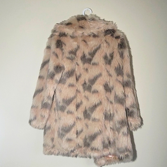 QED London Faux Fur Calico Peachy Blush & Grey Teddy Jacket Size Medium - Picture 2 of 6